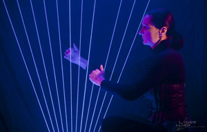 Laser-harp-with-blue-laser-beams-01