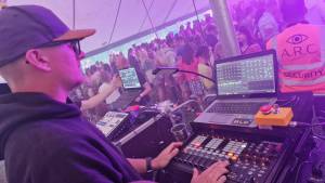 Beeindruckende Lasershow beim Guernsey Together Festival mit Gareth 'G' Pennington - 2