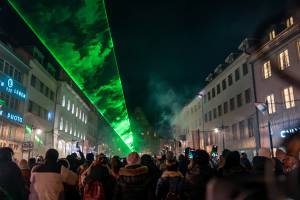 Spectacle laser du Nouvel An dans la ville de Constance, en Allemagne Spectacle laser du Nouvel An dans la ville de Constance, en Allemagne - 4