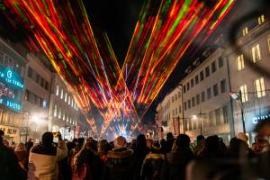 Spectacle laser du Nouvel An dans la ville de Constance, en Allemagne Spectacle laser du Nouvel An dans la ville de Constance, en Allemagne - 9