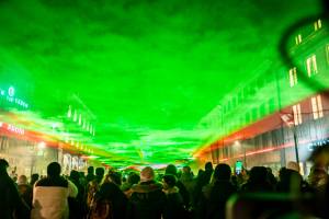 Spectacle laser du Nouvel An dans la ville de Constance, en Allemagne Spectacle laser du Nouvel An dans la ville de Constance, en Allemagne - 10